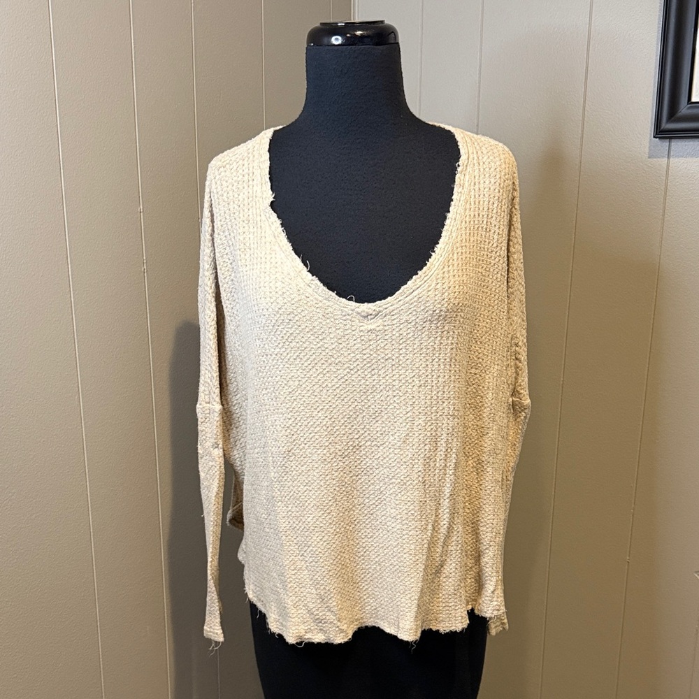 B8 Urban Outfitters Out from Under Women’s XS Cream V-Neck Sweater